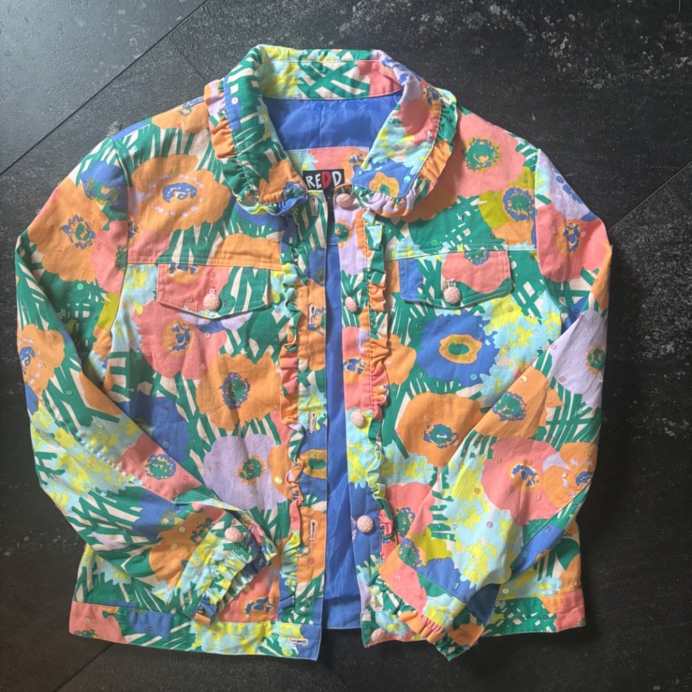 Redd Jeans floral print jacket with ruffle edges and sequin buttons - Picture 2 of 4